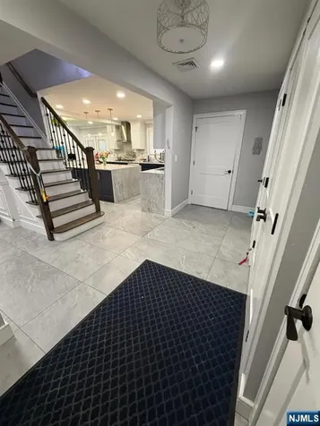 18 Sunrise Terrace Bergenfield NJ 07621