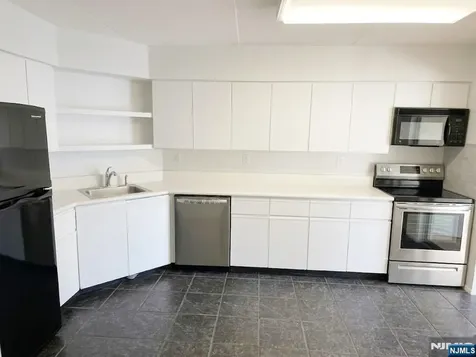 1055 River Road Edgewater NJ 07020