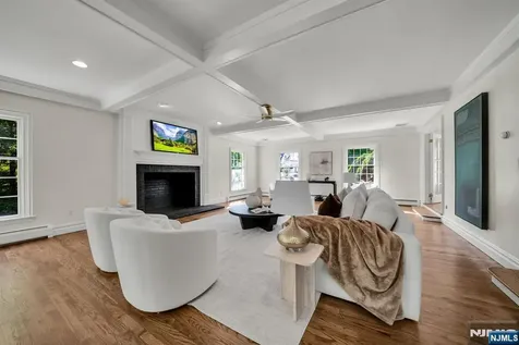 312 Saw Mill Lane Wyckoff NJ 07481