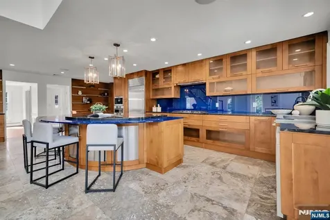 312 Saw Mill Lane Wyckoff NJ 07481