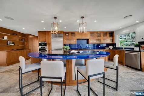 312 Saw Mill Lane Wyckoff NJ 07481