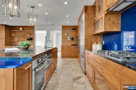 312 Saw Mill Lane Wyckoff NJ 07481
