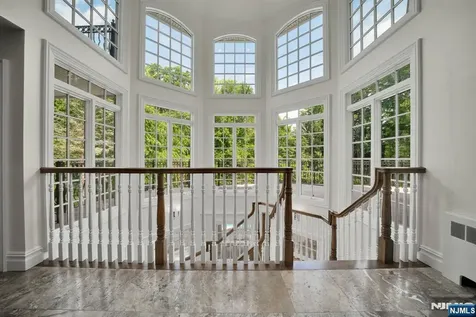 312 Saw Mill Lane Wyckoff NJ 07481