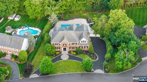 312 Saw Mill Lane Wyckoff NJ 07481
