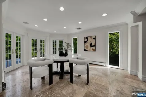 312 Saw Mill Lane Wyckoff NJ 07481