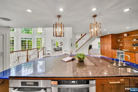 312 Saw Mill Lane Wyckoff NJ 07481