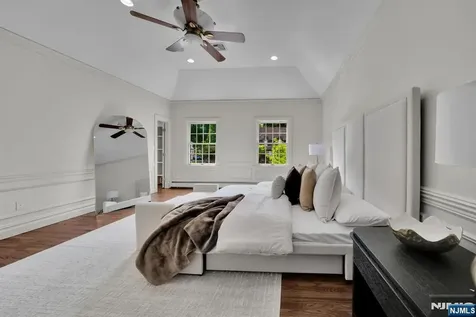 312 Saw Mill Lane Wyckoff NJ 07481