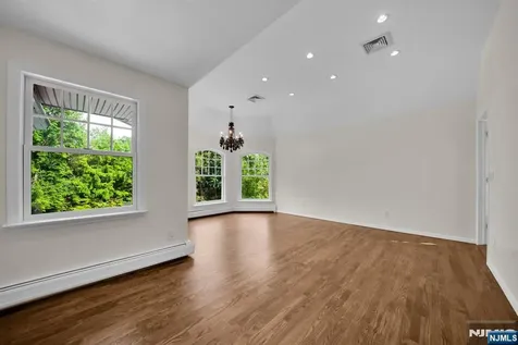 312 Saw Mill Lane Wyckoff NJ 07481