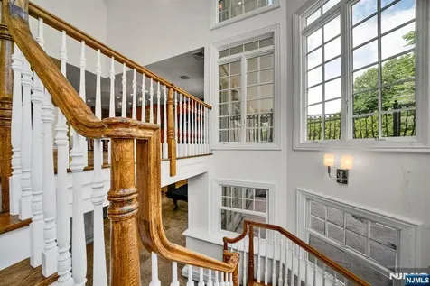 312 Saw Mill Lane Wyckoff NJ 07481