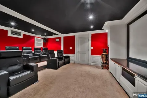 312 Saw Mill Lane Wyckoff NJ 07481