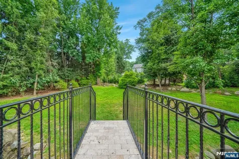 312 Saw Mill Lane Wyckoff NJ 07481