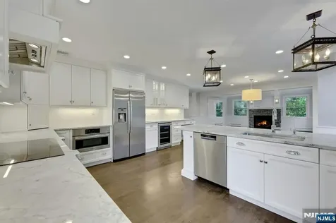 28 Serrell Drive Montvale NJ 07645