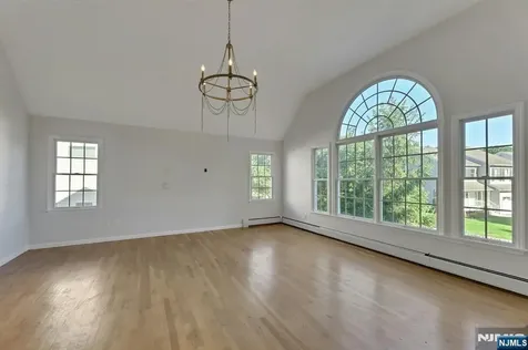 28 Serrell Drive Montvale NJ 07645