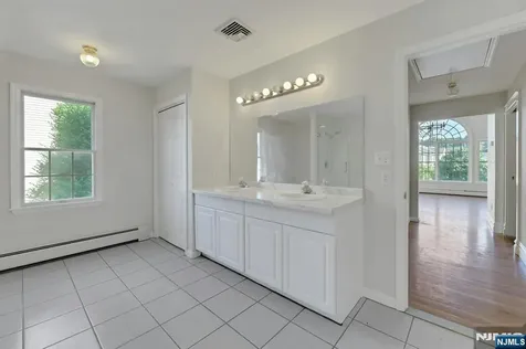 28 Serrell Drive Montvale NJ 07645