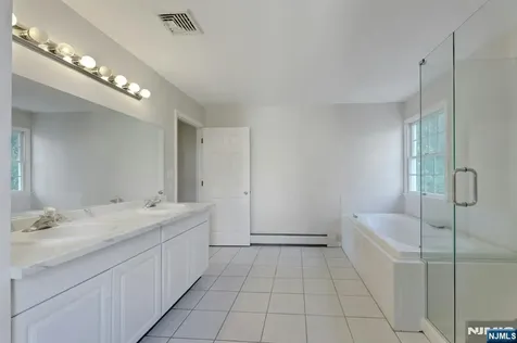 28 Serrell Drive Montvale NJ 07645