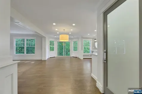 28 Serrell Drive Montvale NJ 07645