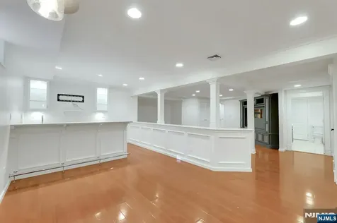 28 Serrell Drive Montvale NJ 07645