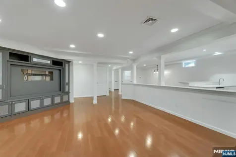28 Serrell Drive Montvale NJ 07645