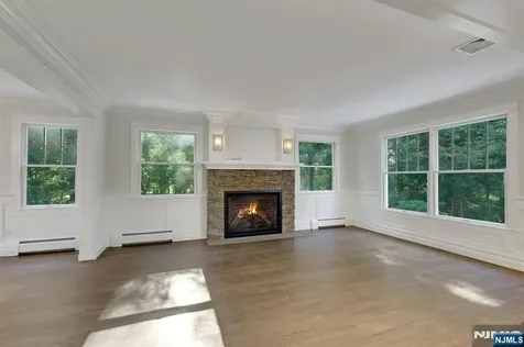 28 Serrell Drive Montvale NJ 07645