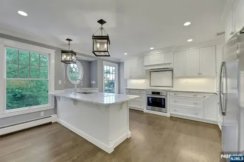 28 Serrell Drive Montvale NJ 07645