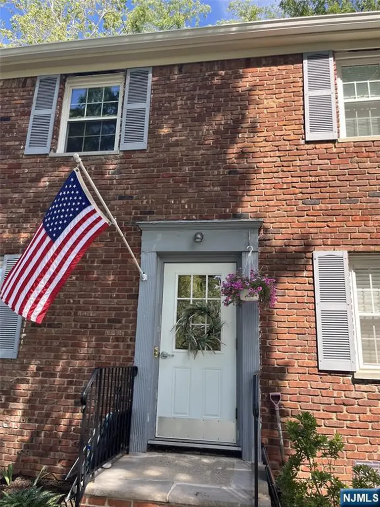 21 Wedgewood Drive Verona NJ 07044