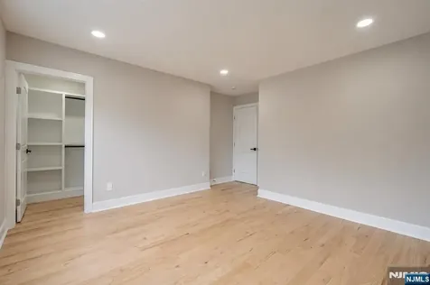 55 Long Hill Drive Clifton NJ 07013