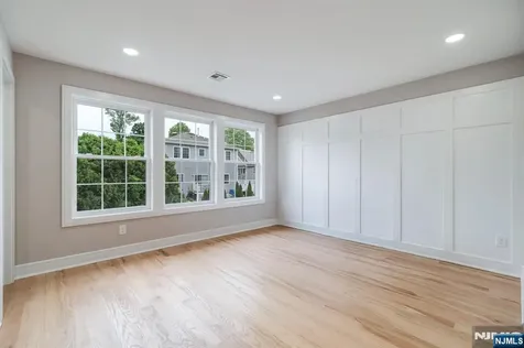 55 Long Hill Drive Clifton NJ 07013