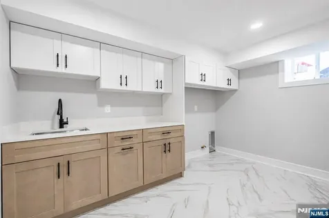 55 Long Hill Drive Clifton NJ 07013