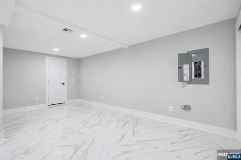55 Long Hill Drive Clifton NJ 07013