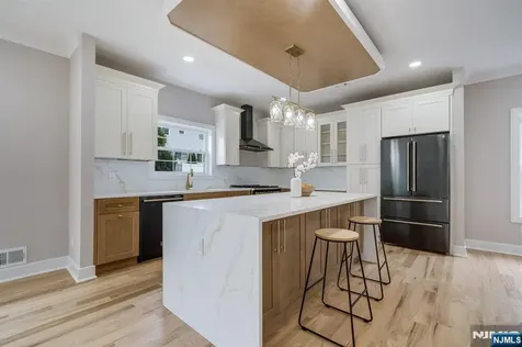 55 Long Hill Drive Clifton NJ 07013