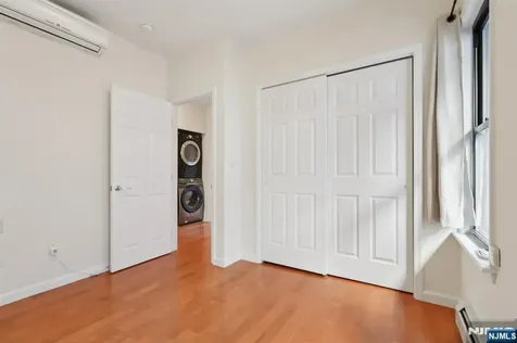 32 Hudson Terrace Edgewater NJ 07020
