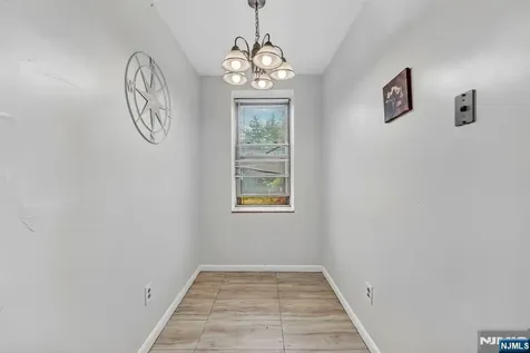 19 Lyons Newark NJ 07112