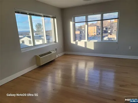 411 E Brinkerhoff Avenue Palisades Park NJ 07650