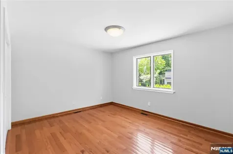 131 Haase Avenue Paramus NJ 07652