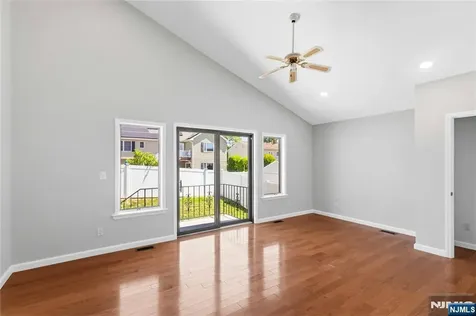131 Haase Avenue Paramus NJ 07652