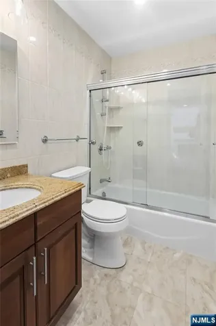 131 Haase Avenue Paramus NJ 07652