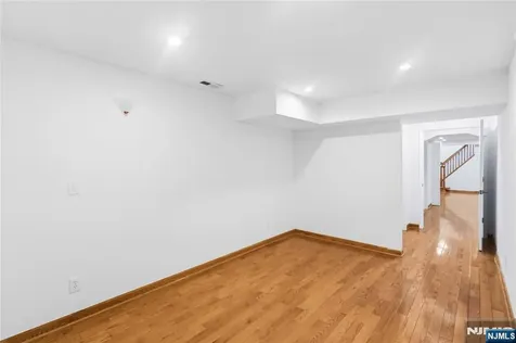 131 Haase Avenue Paramus NJ 07652