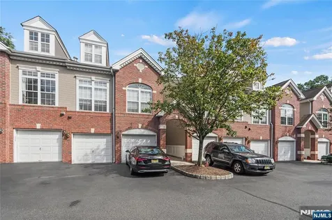 260 Riverwalk Way Clifton NJ 07014