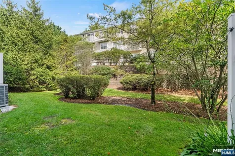 260 Riverwalk Way Clifton NJ 07014