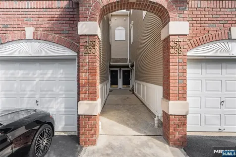 260 Riverwalk Way Clifton NJ 07014