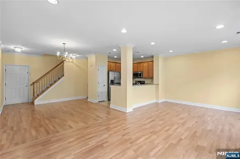 260 Riverwalk Way Clifton NJ 07014