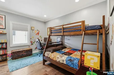 1077 Anderson Fort Lee NJ 07024