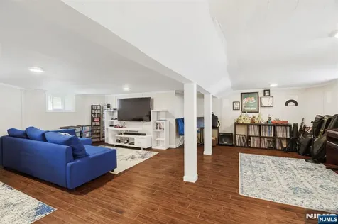 1077 Anderson Fort Lee NJ 07024
