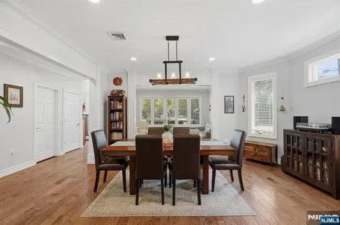 1077 Anderson Fort Lee NJ 07024
