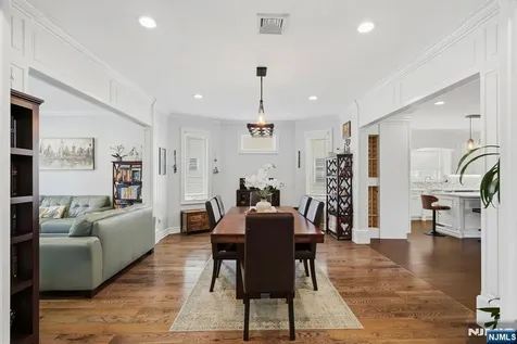 1077 Anderson Fort Lee NJ 07024