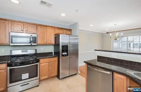 187 Blue Heron Drive Secaucus NJ 07094