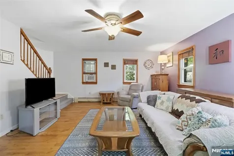 9 Juniper Trail Kinnelon Borough NJ 07405