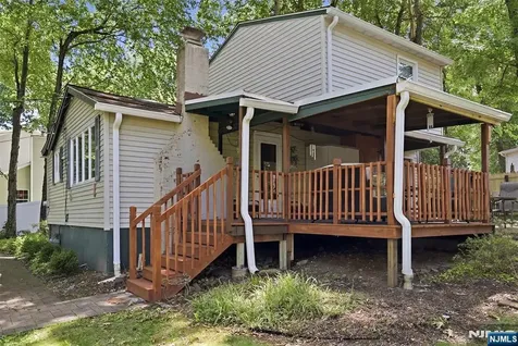 9 Juniper Trail Kinnelon Borough NJ 07405