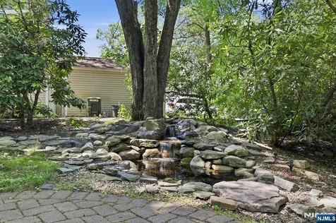 9 Juniper Trail Kinnelon Borough NJ 07405