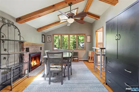 9 Juniper Trail Kinnelon Borough NJ 07405